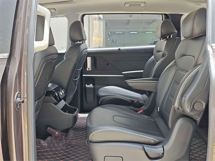 Custo 2021 270TGDi Luxury Edition LUX 4