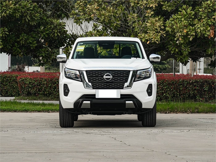 Zhengzhou Nissan Navara 2026 Model 2.3T Automatic Diesel 4WD Comfort Edition Standard Cargo Bed 3