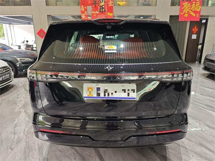 Dongfeng eπ 008 2024 model, 210Max range-extending version, 6-seater 3