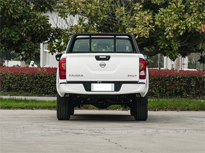 Zhengzhou Nissan Navara 2026 Model 2.3T Automatic Diesel 4WD Comfort Edition Standard Cargo Bed 4