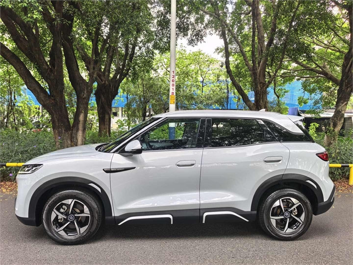 BYD Yuan UP 2024 model 401KM Advanced Edition 3