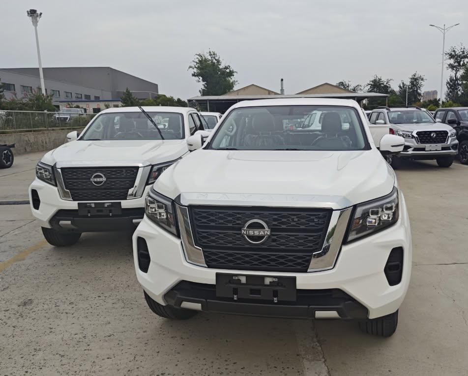 Nissan Navara NBO 1