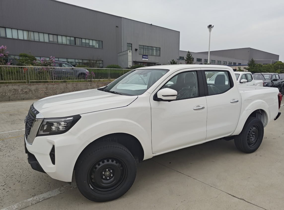 Nissan Navara NBO 2